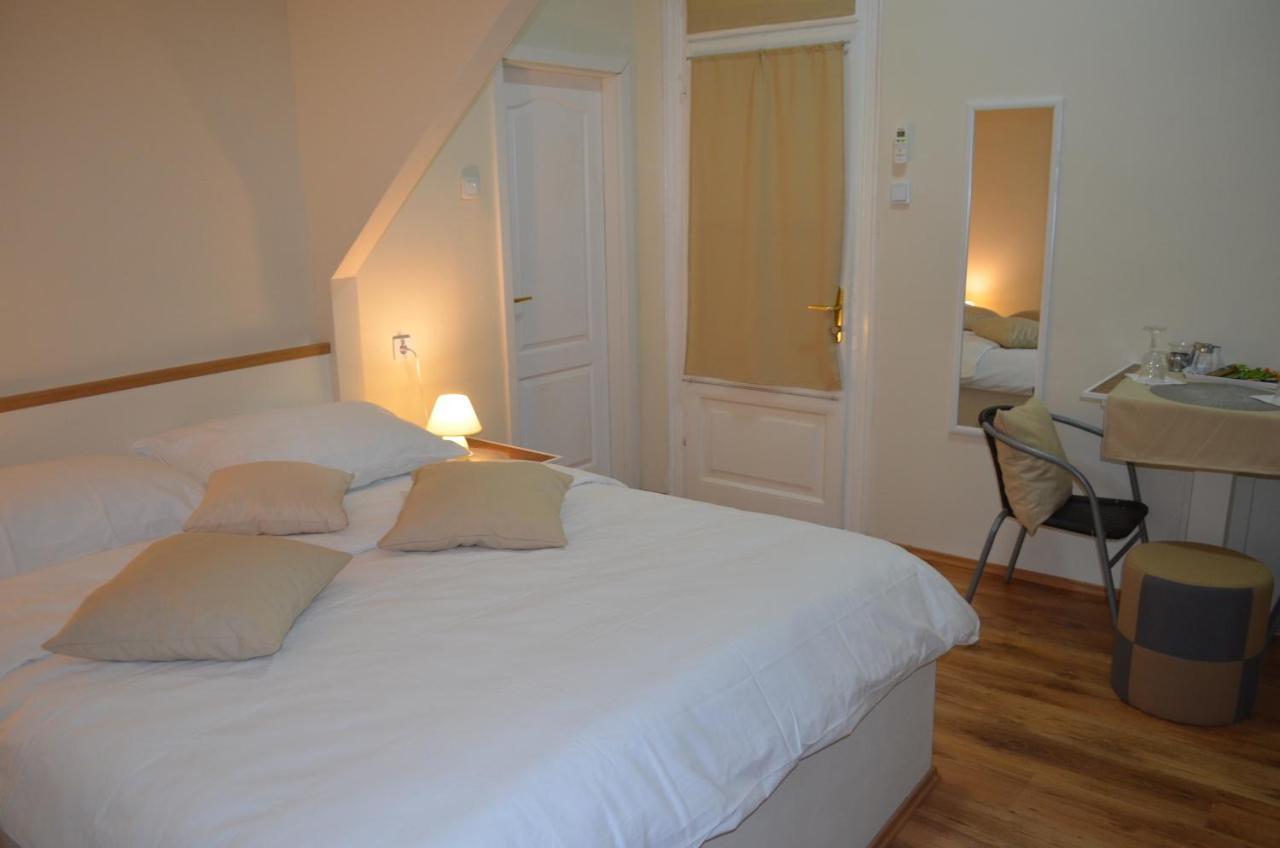 Rooms & Apartments Infinity Rijeka Exterior foto